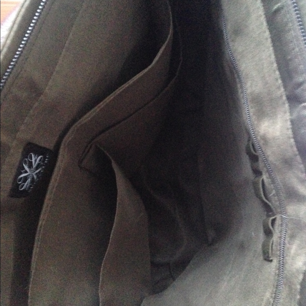 Purse - Picture 4 of 5